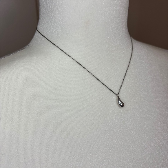 Tiffany's Silver Teardrop Necklace Elsa Peretti - Picture 1 of 8